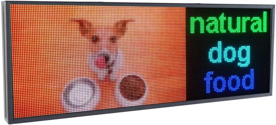 I grafici mandano un sms alla mostra che la finestra all'aperto del LED firma Digital P5 RGB
