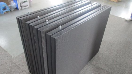 Il LED all'aperto economizzatore d'energia che annuncia il livello dell'esposizione 3840Hz la velocità di rinfrescamento