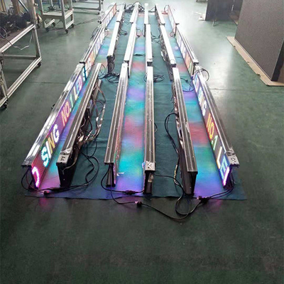 L'esposizione dell'interno della finestra di P3 il RGB LED firma Semioutdoor per la decorazione del negozio