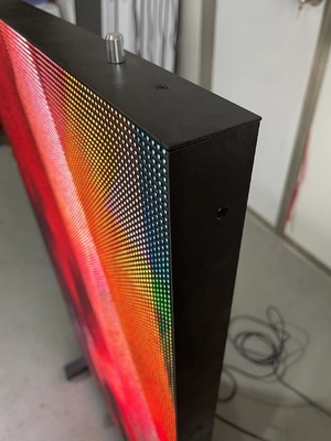 l'esposizione fissa dell'interno della finestra dello schermo P4 della piattaforma LED di 4G Clould con 3840 rinfresca
